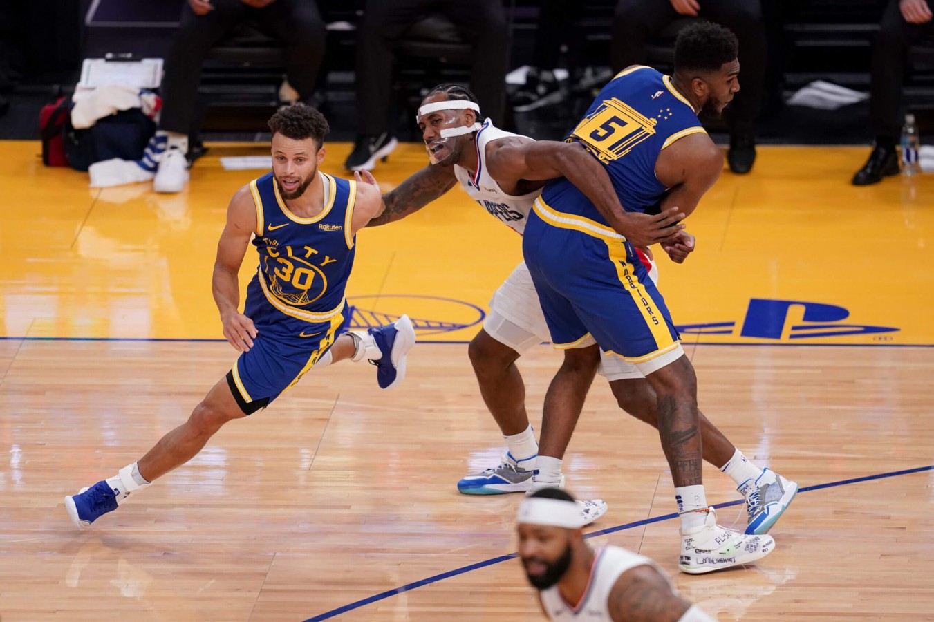 Off Ball Movement Basketball: Optimizing Offensive Sets and Floor Spacing